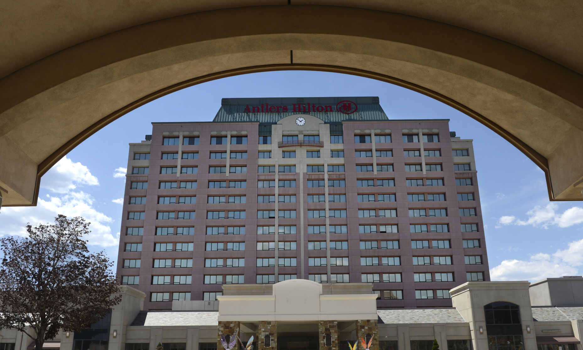 Iconic Antlers Hotel In Downtown Colorado Springs Gets A New Owner   5b32fa1a99cb6.image 