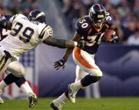 Denver Broncos: Looking back at Terrell Davis' 2,000-yard season