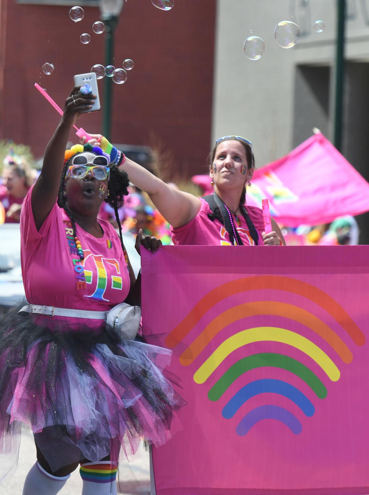 071019-news-parade 6232.JPG