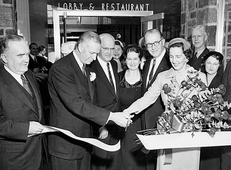 79-Year-Old Omelet Flipper Is Marriott's Longest-Serving Employee