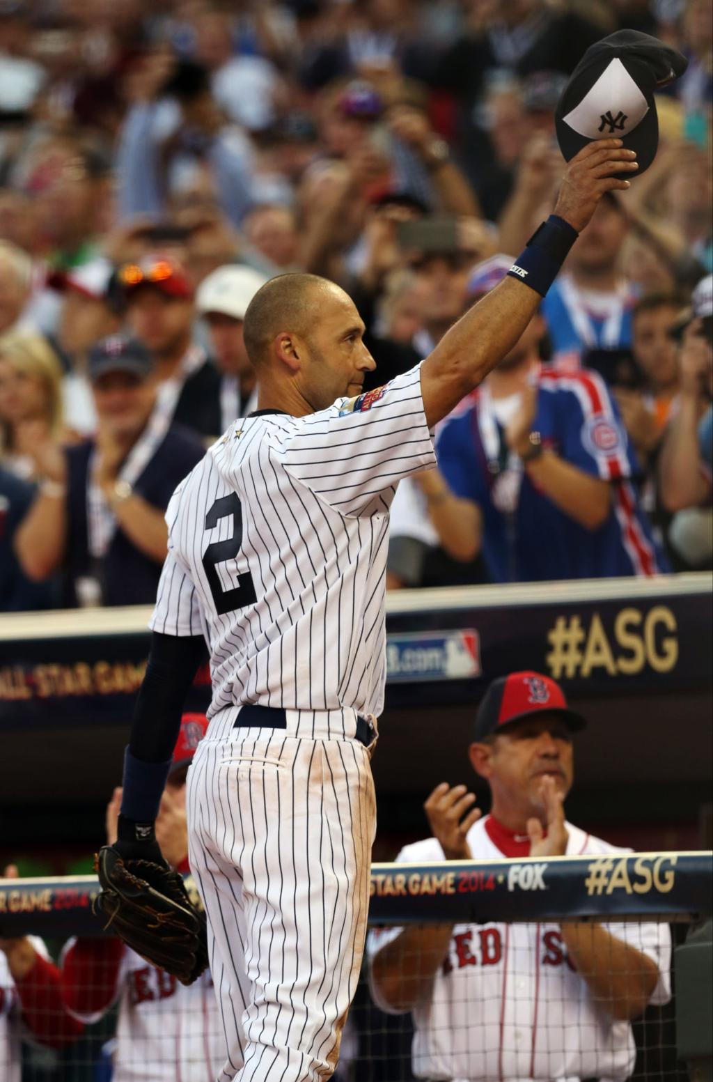 VIDEO: Derek Jeter Receives Standing Ovation As He Leaves All-Star