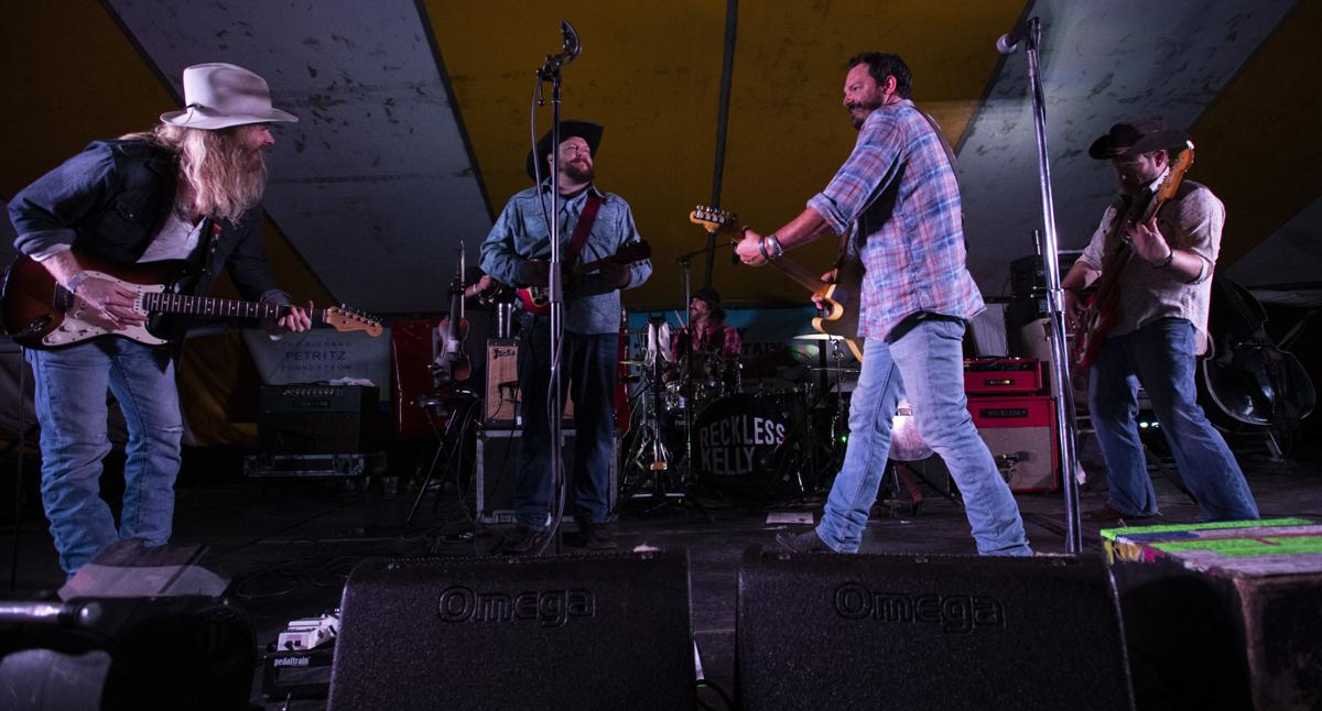 05_26_19 meadowgrass8042.jpg