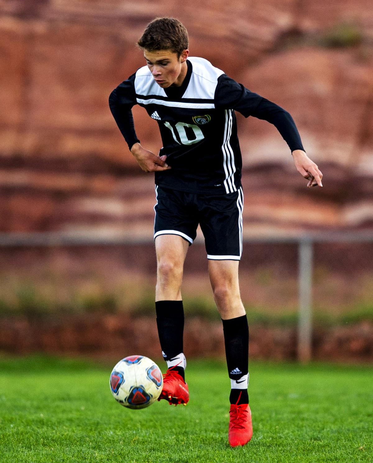 100419-s-manitou soccer 06.JPG