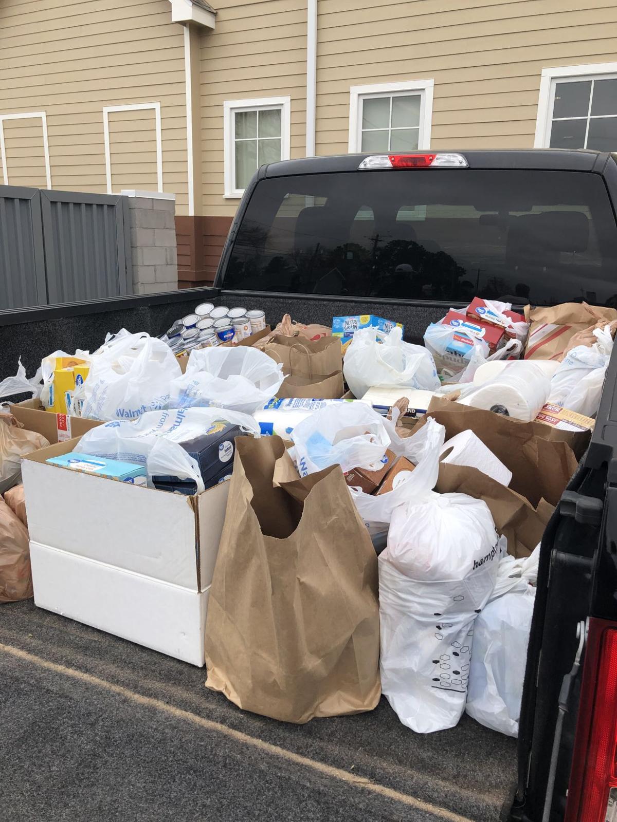 Tri-Lakes church supports community nonprofit with food drive