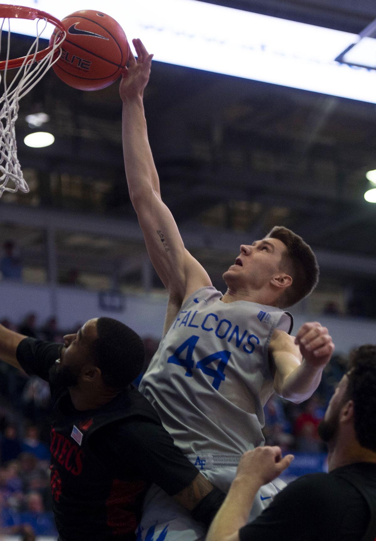020920-s-afbasketball 09.jpg