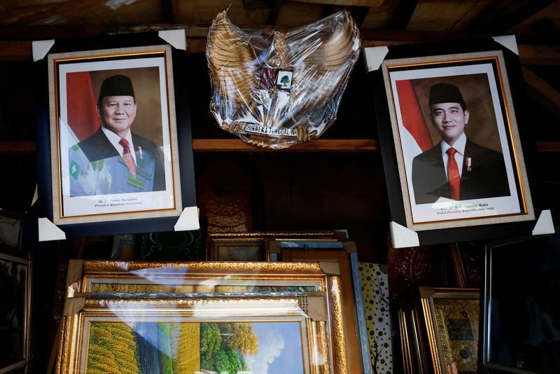 Former Special Forces Commander Prabowo Takes Up Indonesian Presidency ...