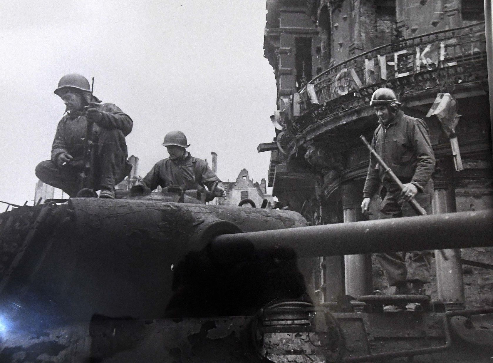 bates wwii tank battle cologne 1945