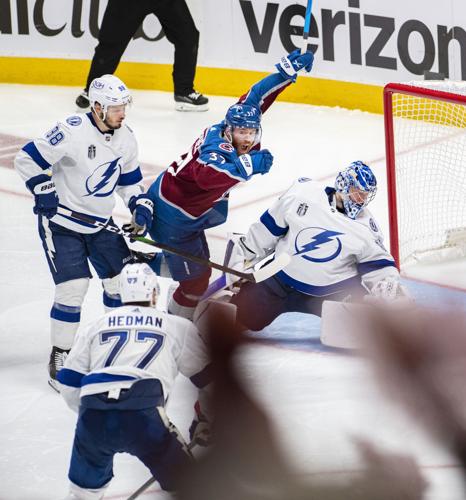 06_15_22 stanley cup 02477.jpg