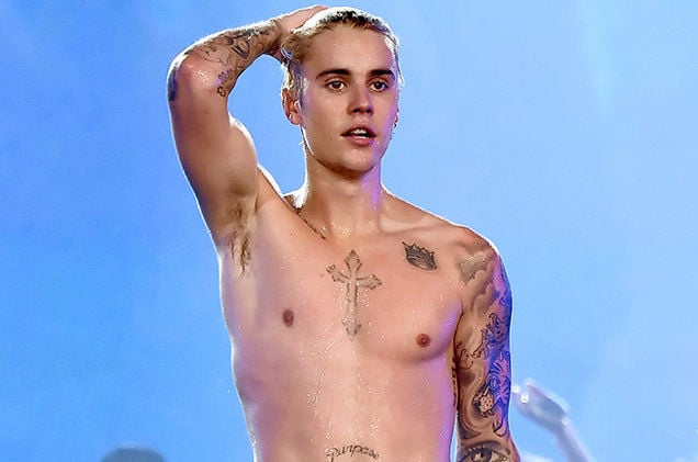 Justin Bieber flaunts crotch-grabbing underwear selfie on