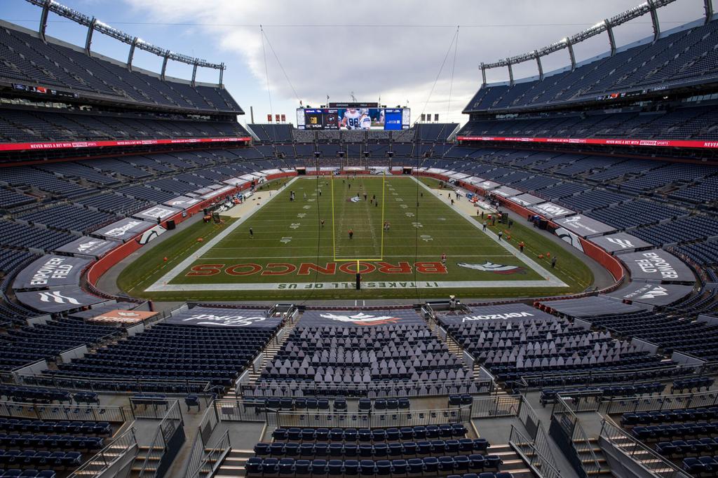 Las Vegas Raiders at Denver Broncos 2021 REG 6 - Game Center