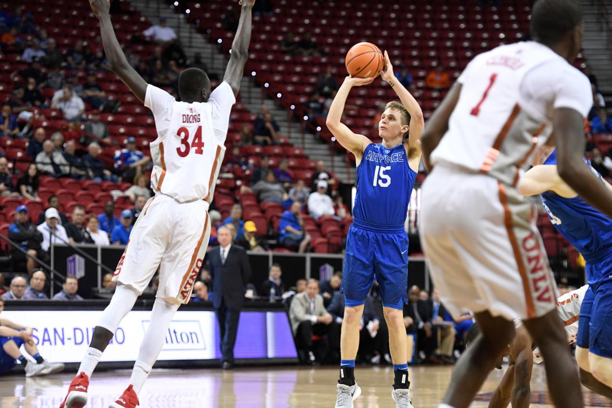 Air Force Can T Overcome Unlv And Its 7 Foot Nba Prospect In