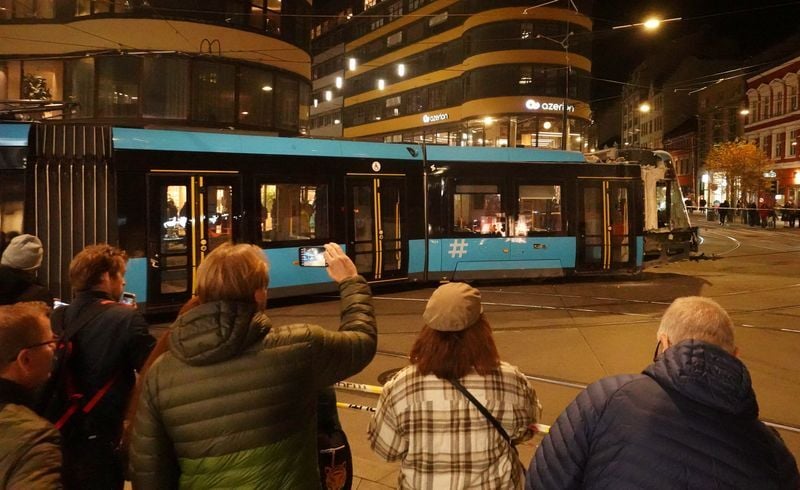 Tram Derails And Crashes Into Shop, In Oslo | U.S. & World | Gazette.com