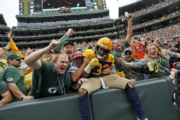 Packers remain unbeaten with 27-16 win over Broncos