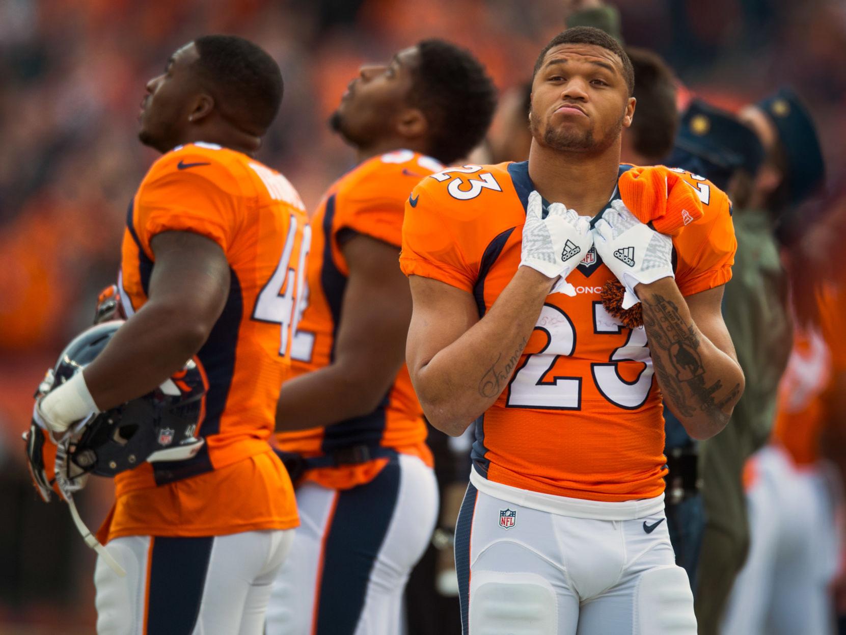 Report: Running back Devontae Booker has a wrist injury and will miss 6 to  8 weeks. - Mile High Report
