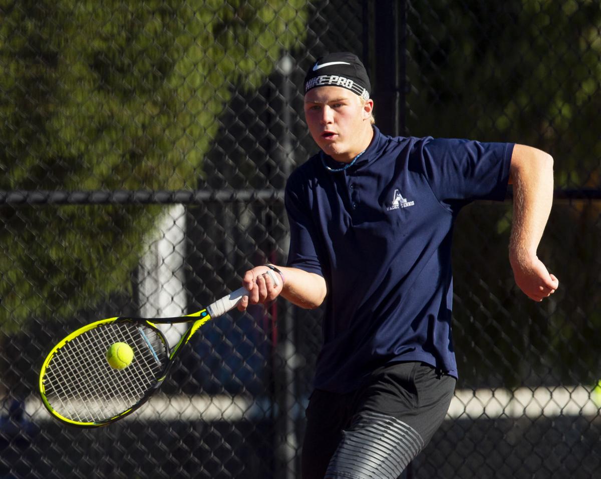 101418-s-boystennis-gallery