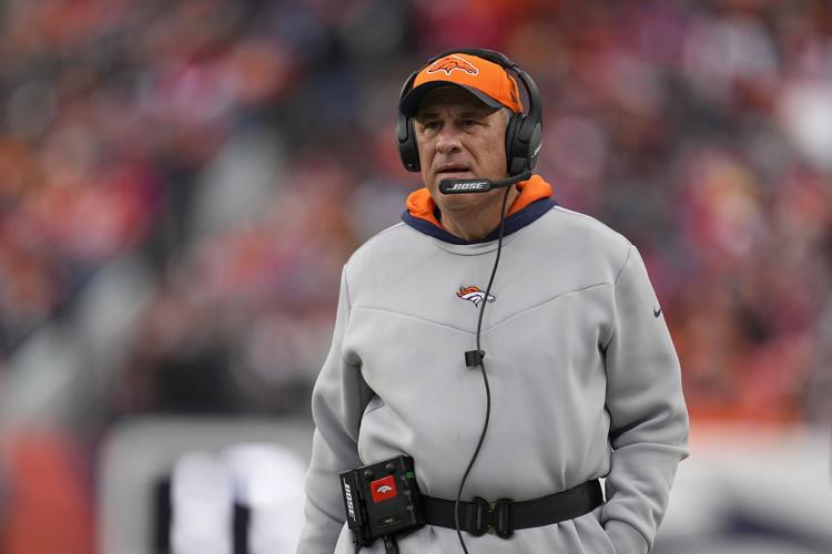 Vic Fangio digs deep in bag of blitzes to lead Denver Broncos over