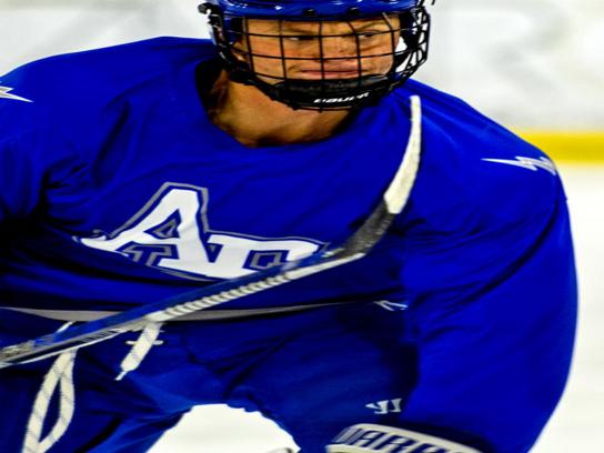 After shifting roles, Matt Pulver leads Air Force hockey onto ice
