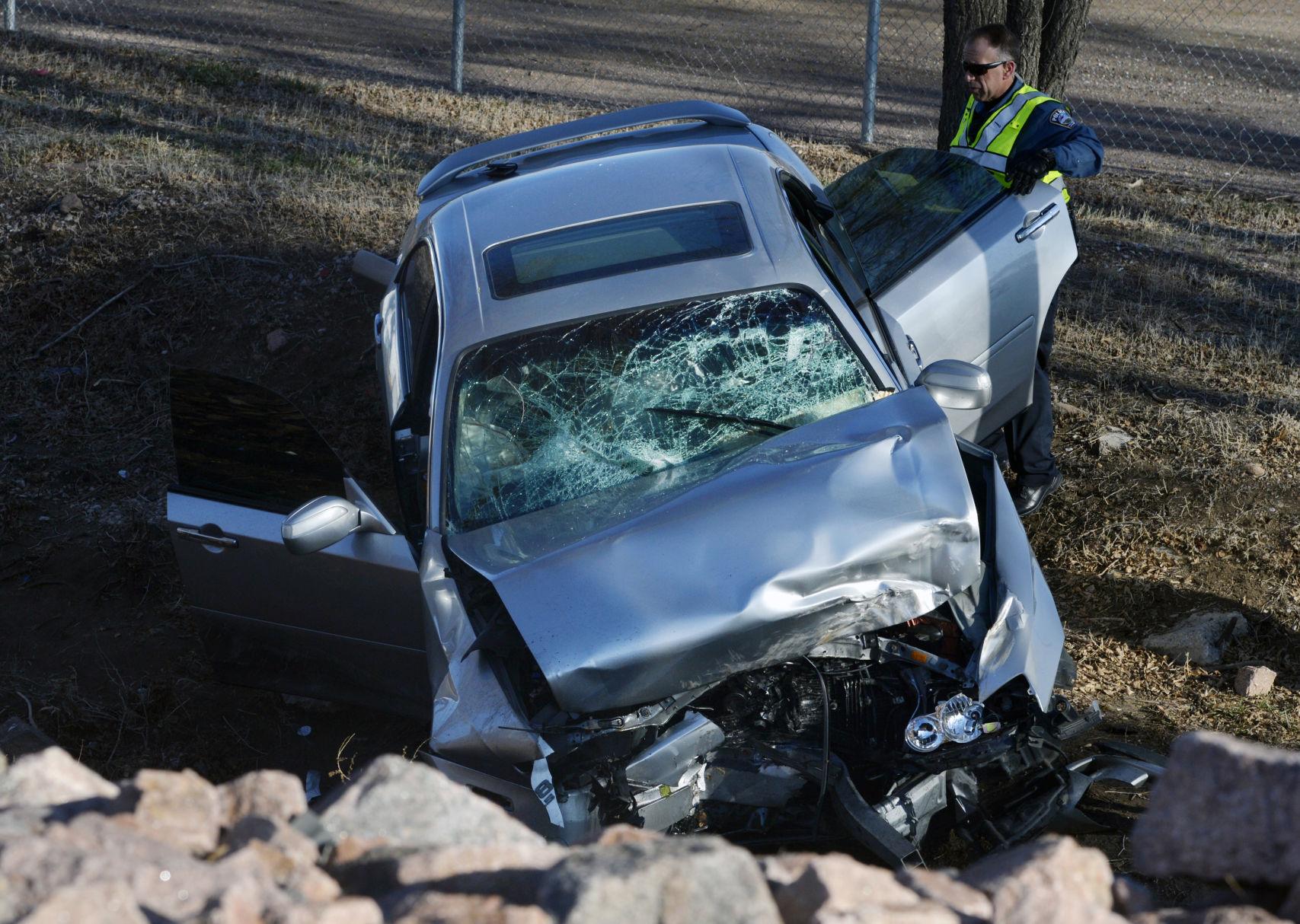Fatal crash in south Colorado Springs under investigation, roads now