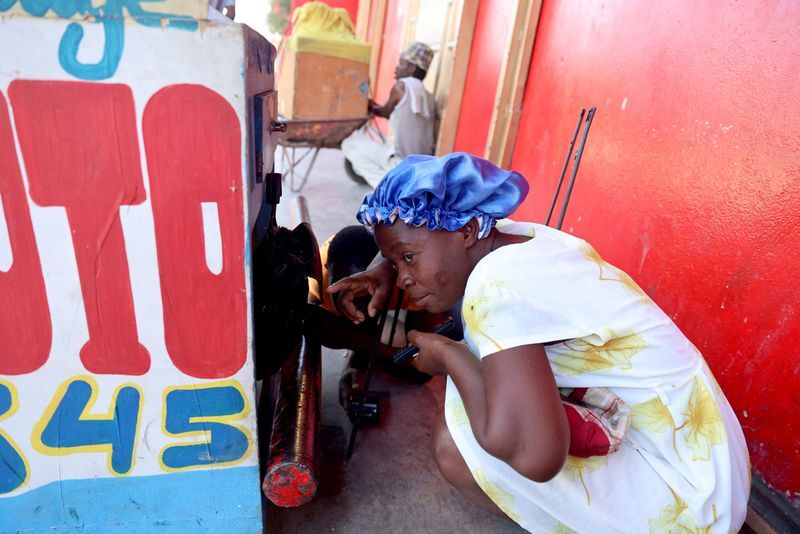 People shelter at a petrol station amid ongoing gang violence | U.S ...