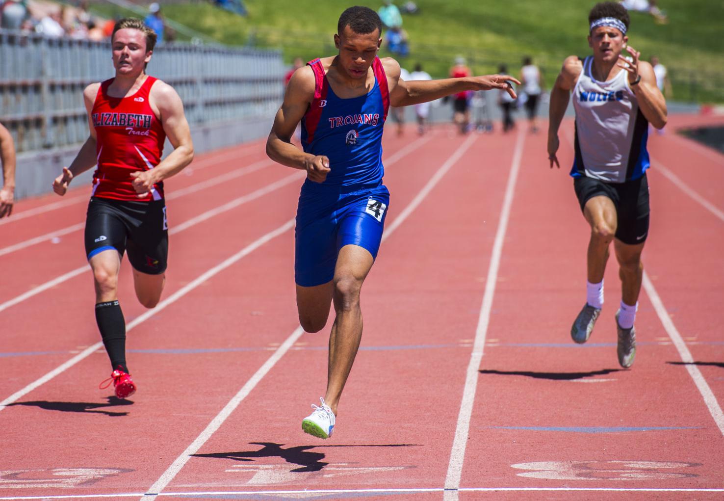 fountain-fort-carson-s-donovan-williams-center-wins-the-100-meter-dash-saturday-may-6-2017