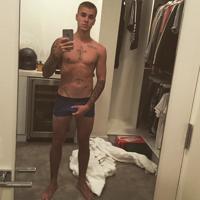 Justin Bieber flaunts crotch-grabbing underwear selfie on