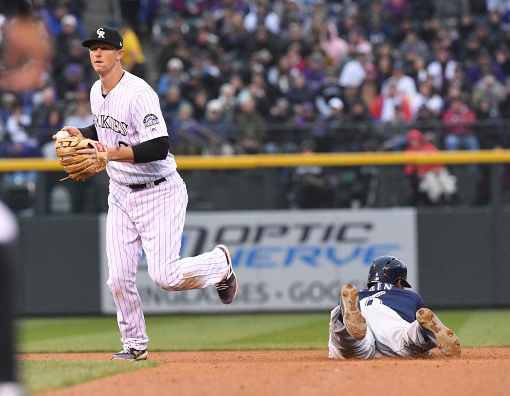 Gold in the Rockies: Arenado, LeMahieu honored for gloves