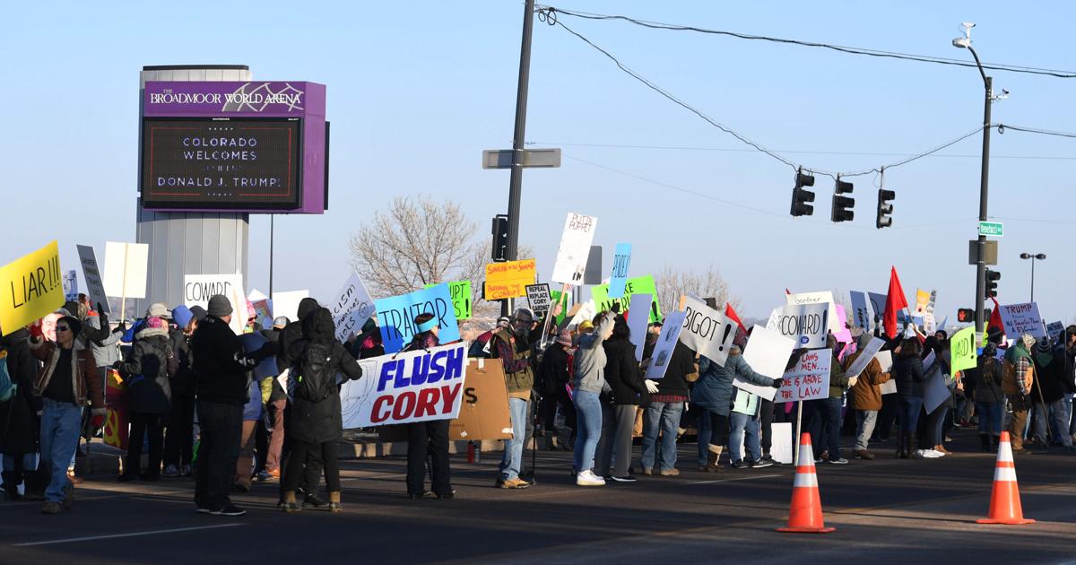 022120-news-protesters 500.jpg