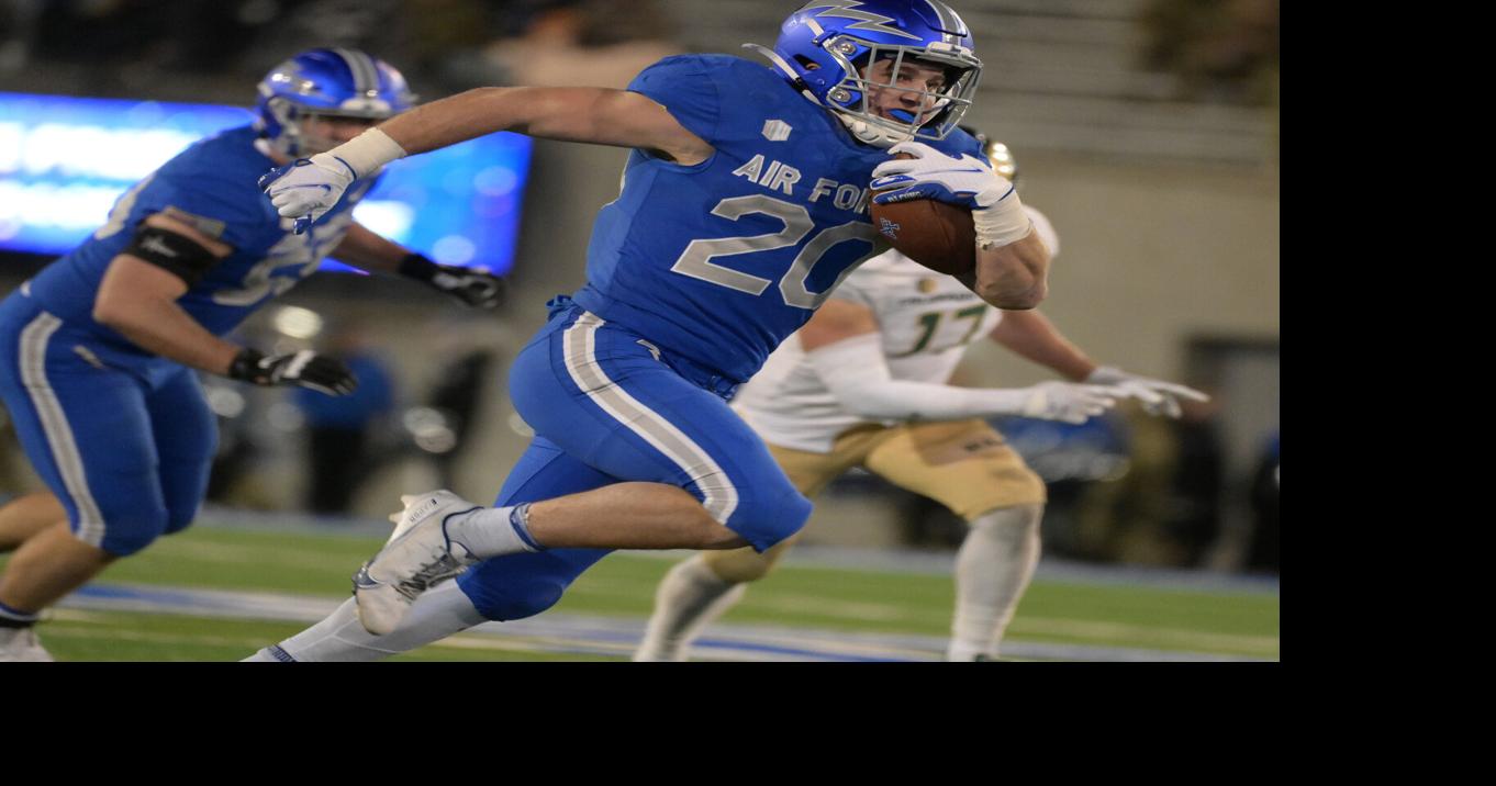 Air Force follows fullback Brad Roberts, sack-happy defense to victory