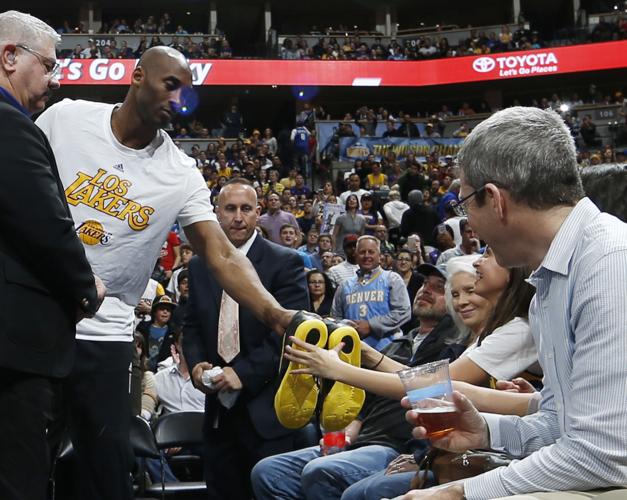 Lakers: Watch Kobe Bryant's 2015-16 Post Up Clinic (Video)