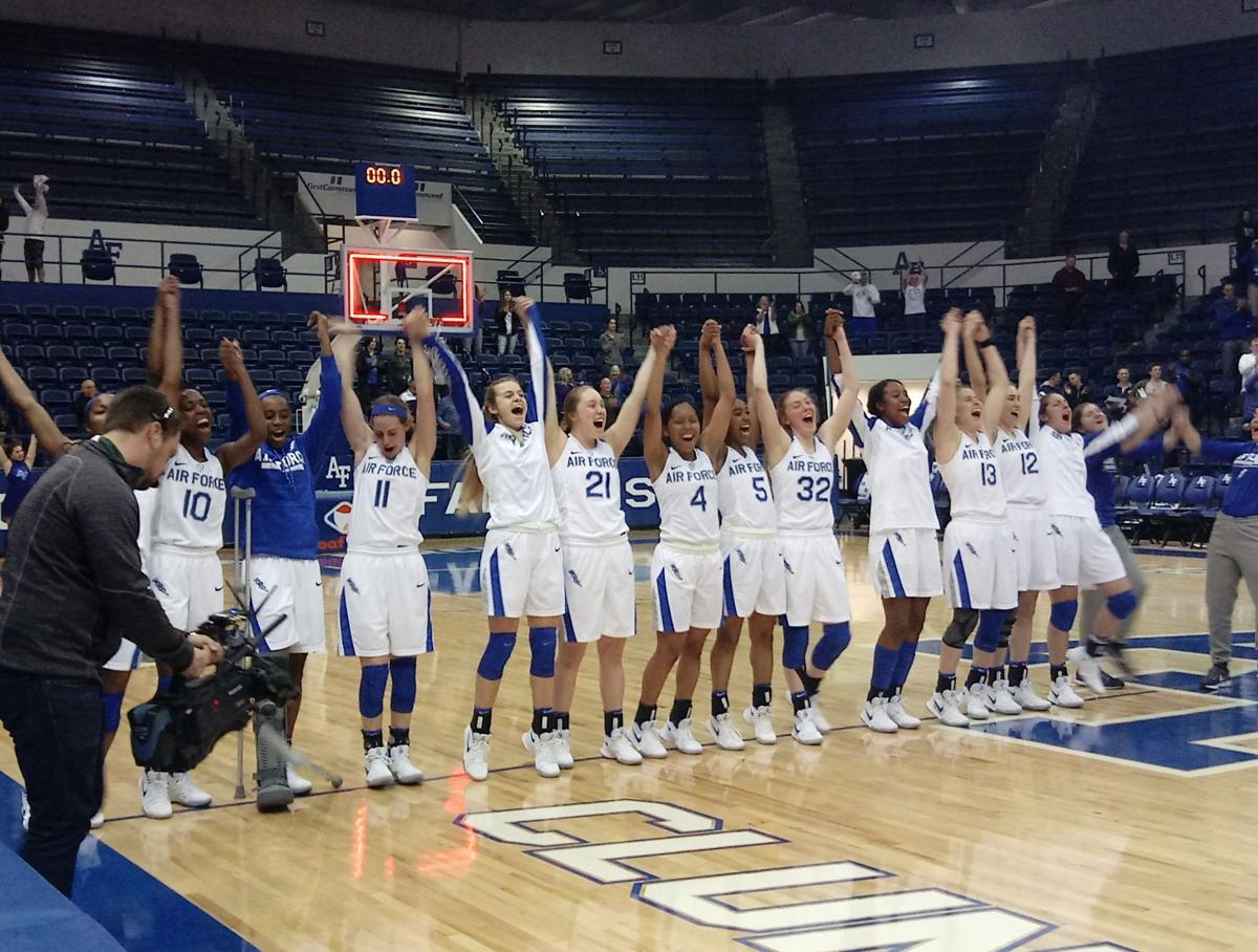 Air Force Women S Basketball Upsets First Place Wyoming In A