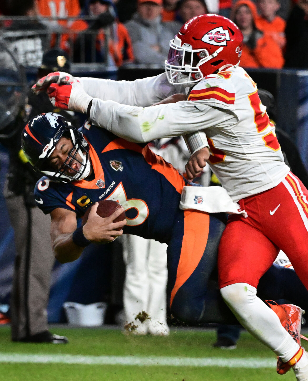 Broncos' comeback attempt falls just short in 34-28 loss to Chiefs