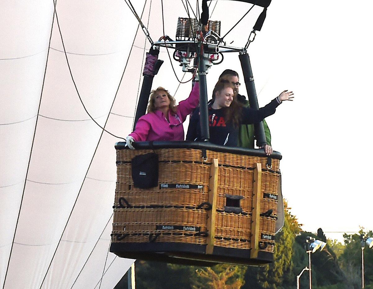 090721-news-balloons 21.JPG