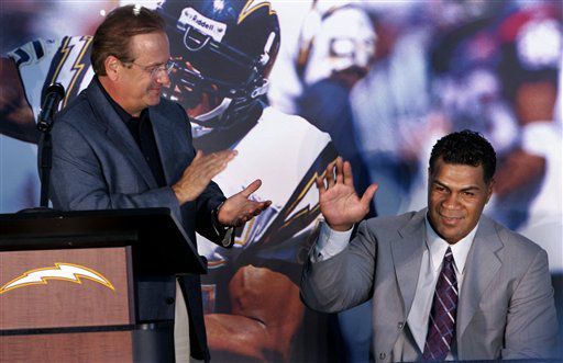 NFL's Junior Seau Dies In Suspected Suicide