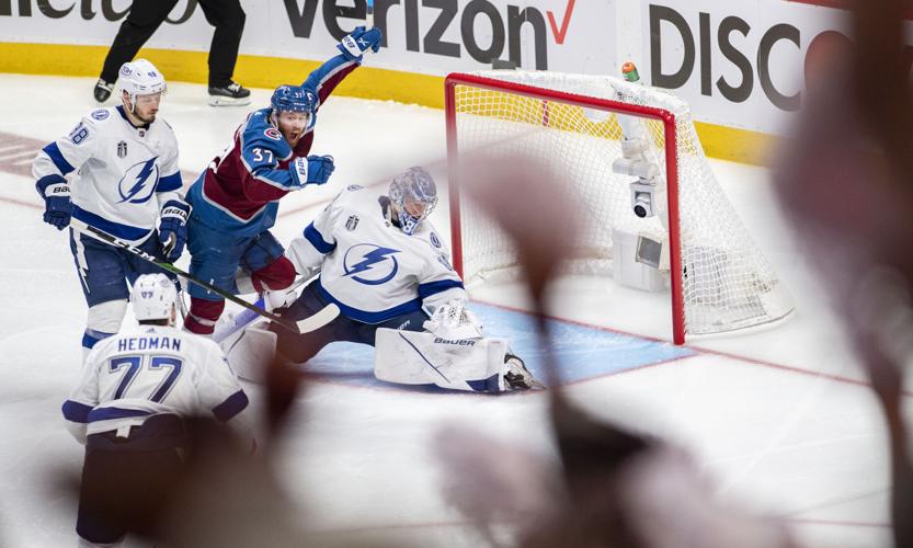 06_15_22 stanley cup 02478.jpg