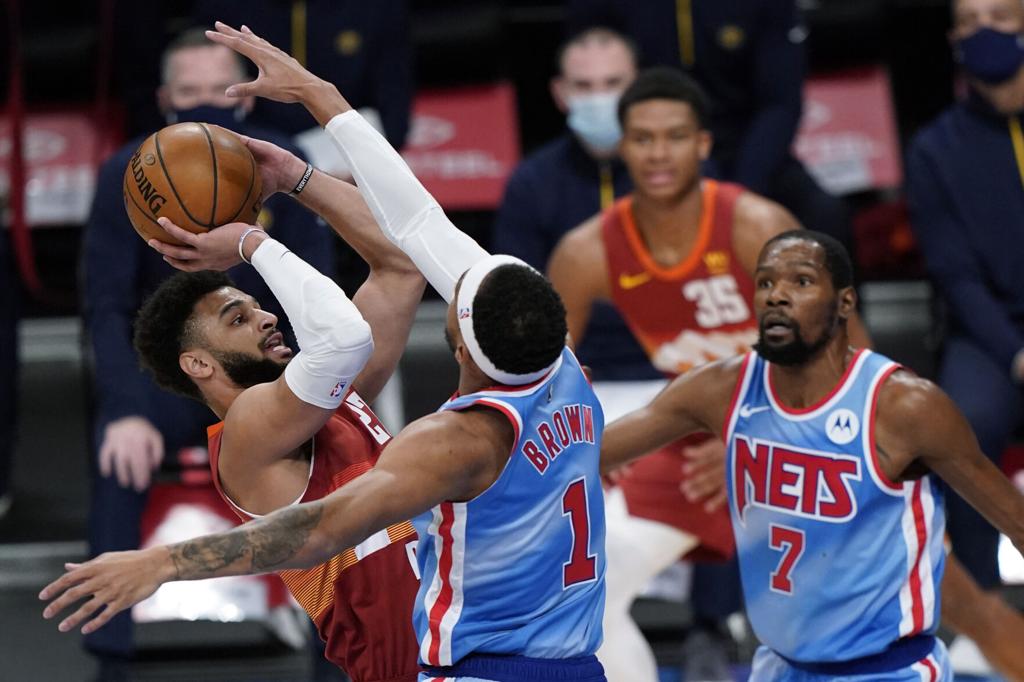 How Tall Is Kevin Durant?Kevin Durant's wingspan is reported to be