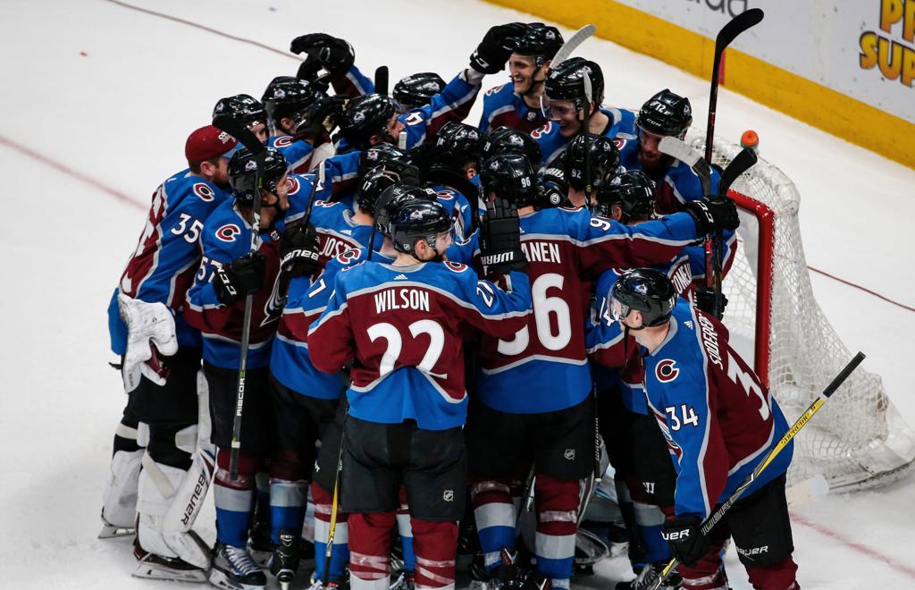 Paul Klee: We live and we learn, and Avalanche's Joe Sakic takes different  path than Broncos' John Elway, Avalanche