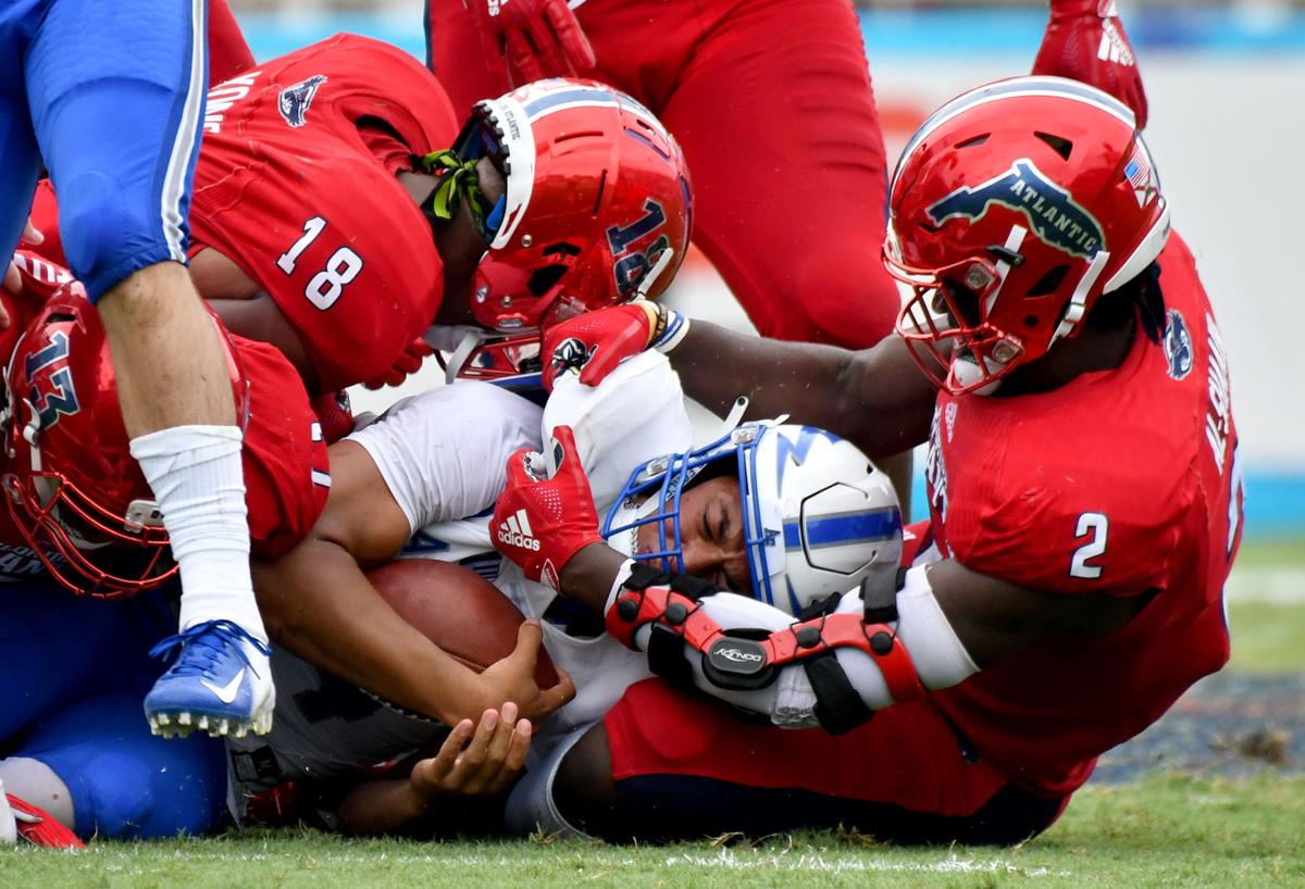 Notebook Isaiah Sanders Fulfills Dream In Making Start At