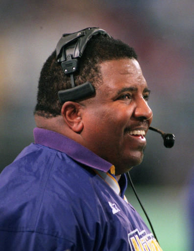 Career coach' Dennis Green, dead at 67, enjoyed helping players with  character issues and coaches advance – New York Daily News