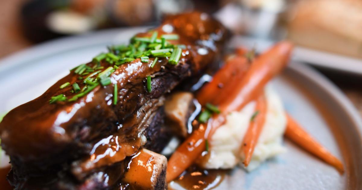 Underground restaurant Rabbit Hole boasts upscale menu | Arts & Entertainment Underground restaurant Rabbit Hole boasts upscale menu | Arts & Entertainment