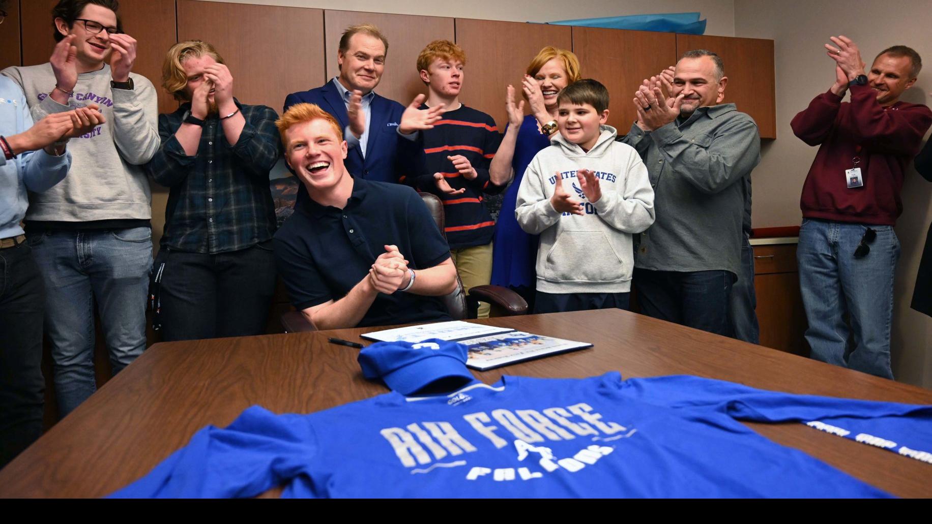 Signing Day Tca S Cole Palmer Finds A College Home In His Backyard Choosing Air Force Colorado Springs High School Sports Gazette Com