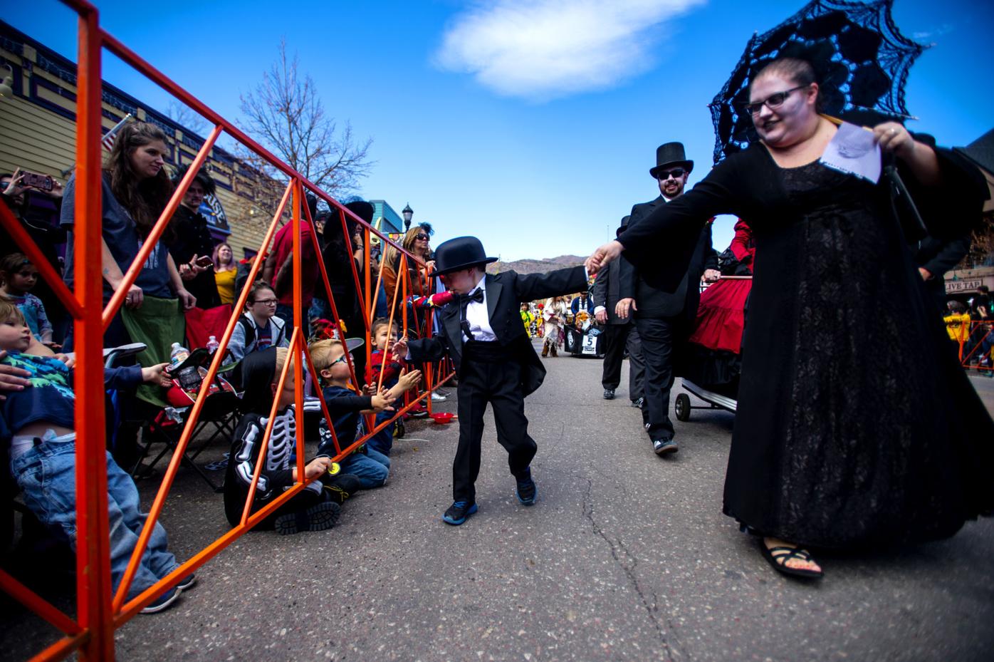 Snapshots: 25th annual Emma Crawford Coffin Races (copy)
