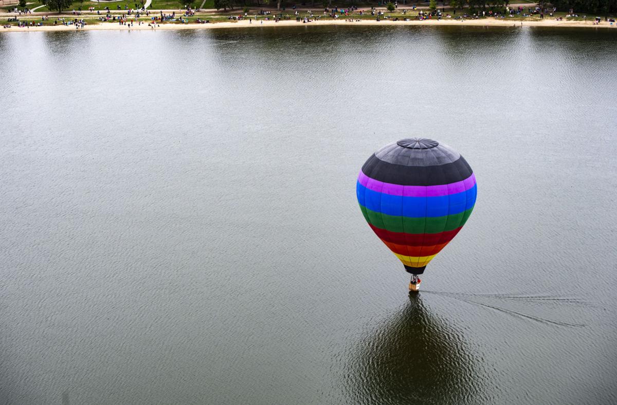 090218-news-balloonliftoff-0385.jpg