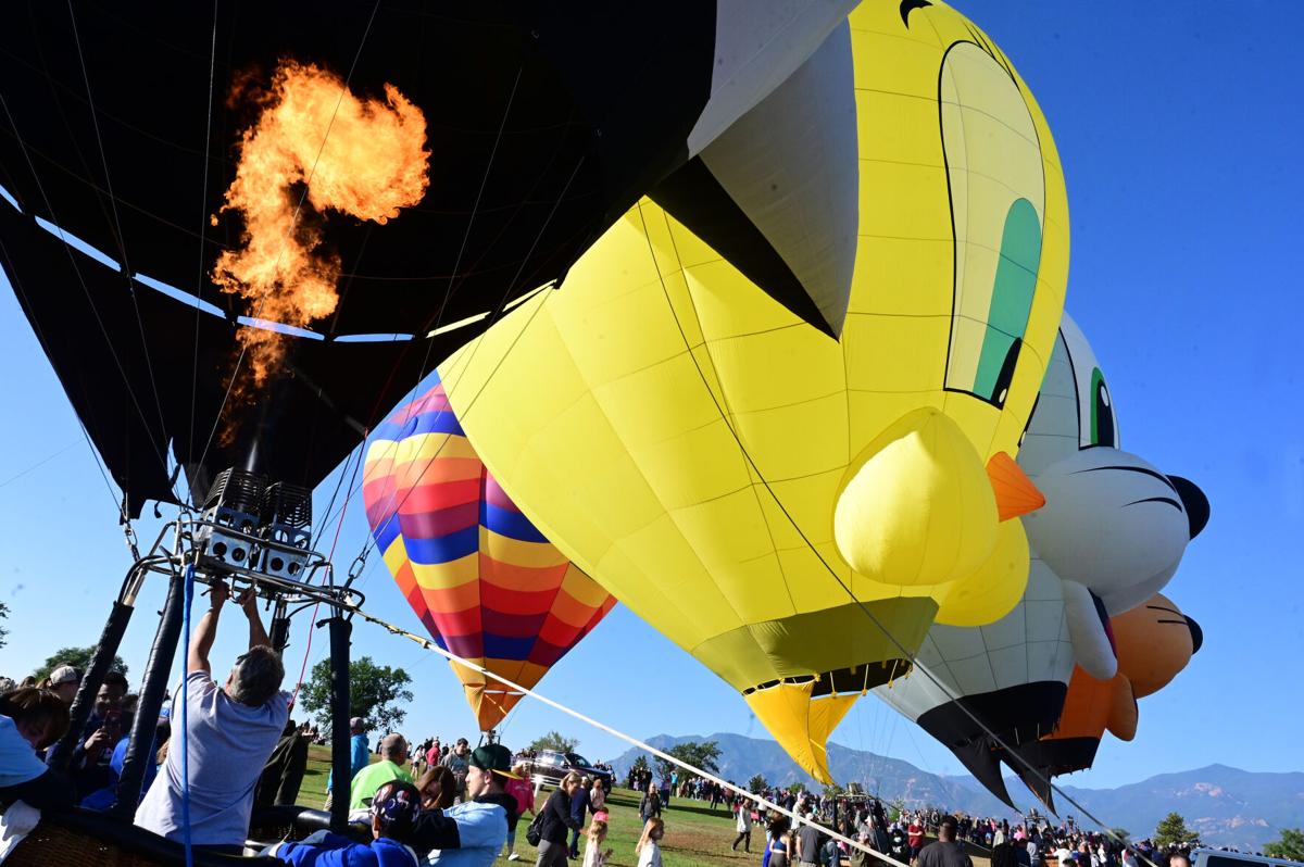 090521-news-balloons 94.JPG