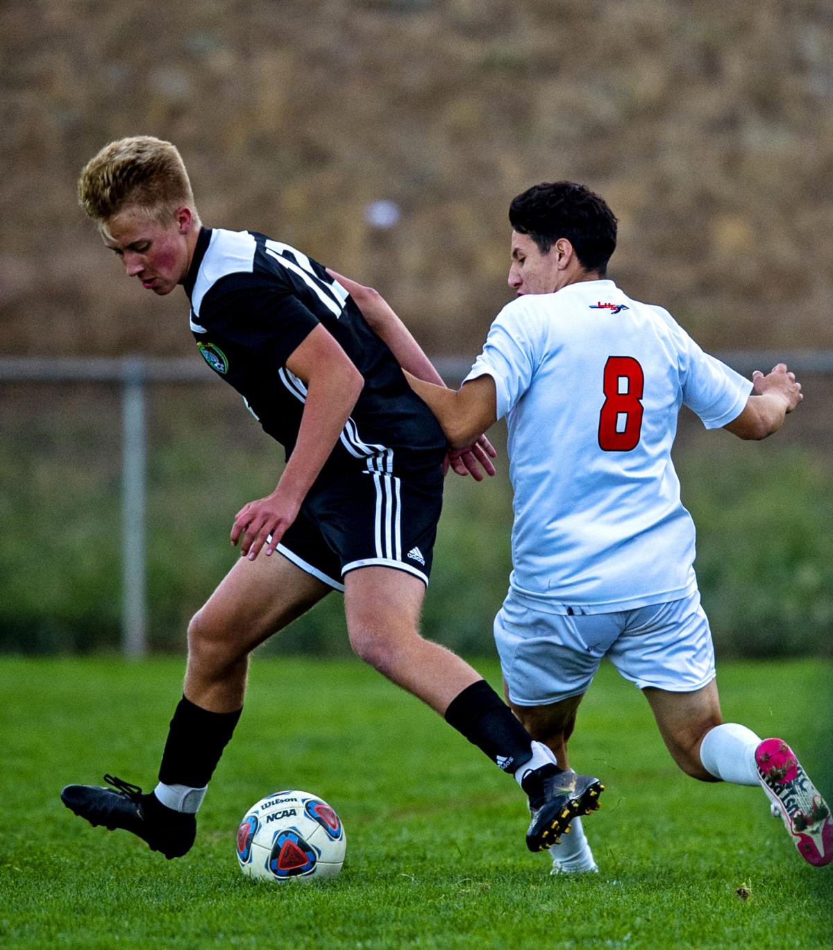 100419-s-manitou soccer 11.JPG