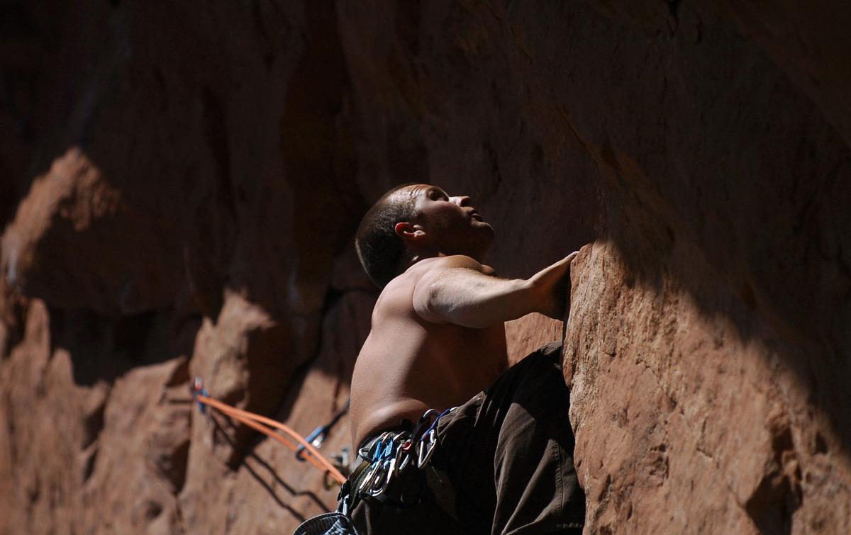 GARDEN ROCKCLIMBING FEATURE