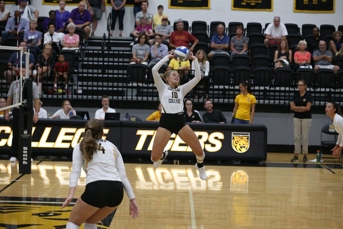 Colorado College Women S Volleyball S Hopes Of A National Title Backed Up By Talent Depth Cheyenne Edition Gazette Com