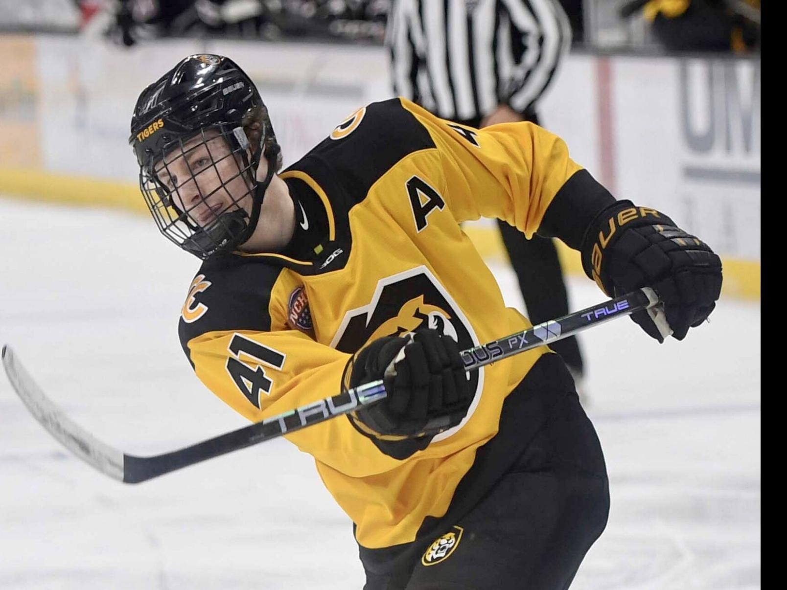 Hunter McKown's hat trick leads Colorado College past Miami in