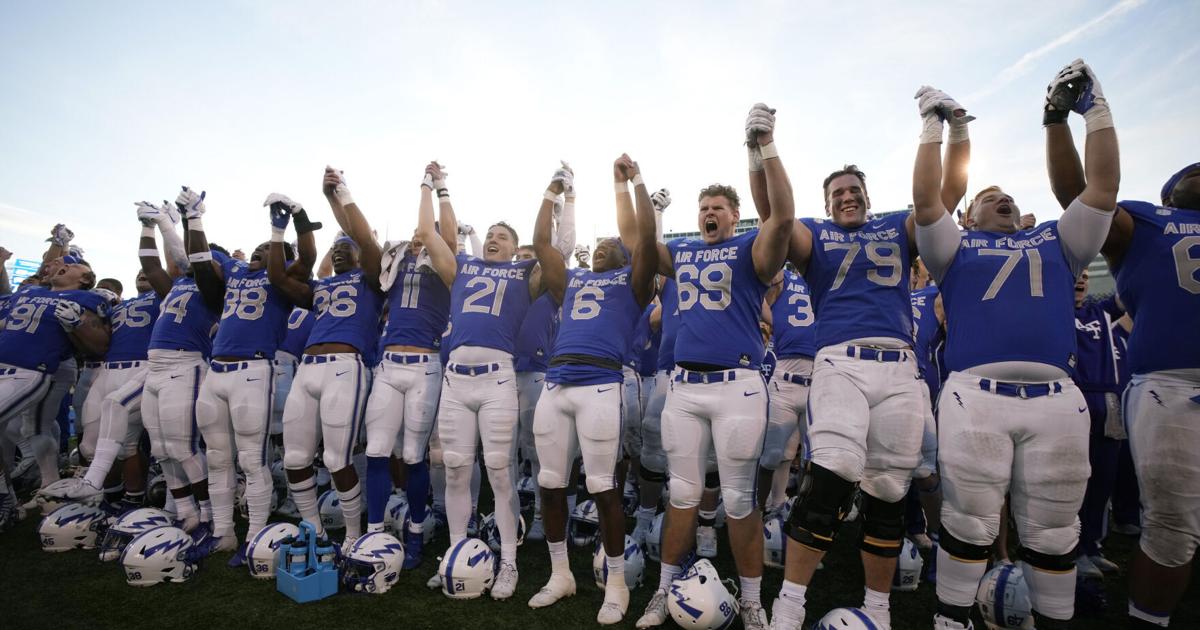 LIVE COVERAGE: Air Force football in complete control vs. Nevada