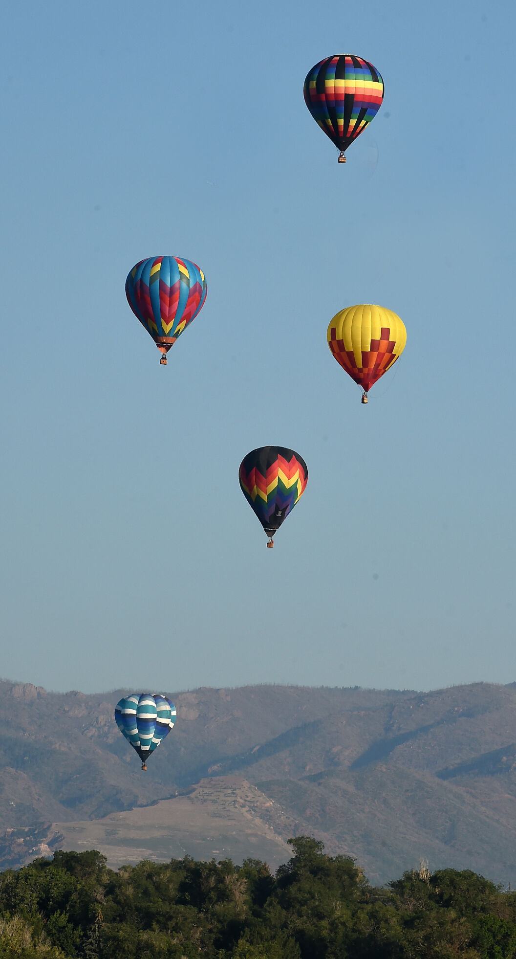 090521-news-balloons 96.JPG