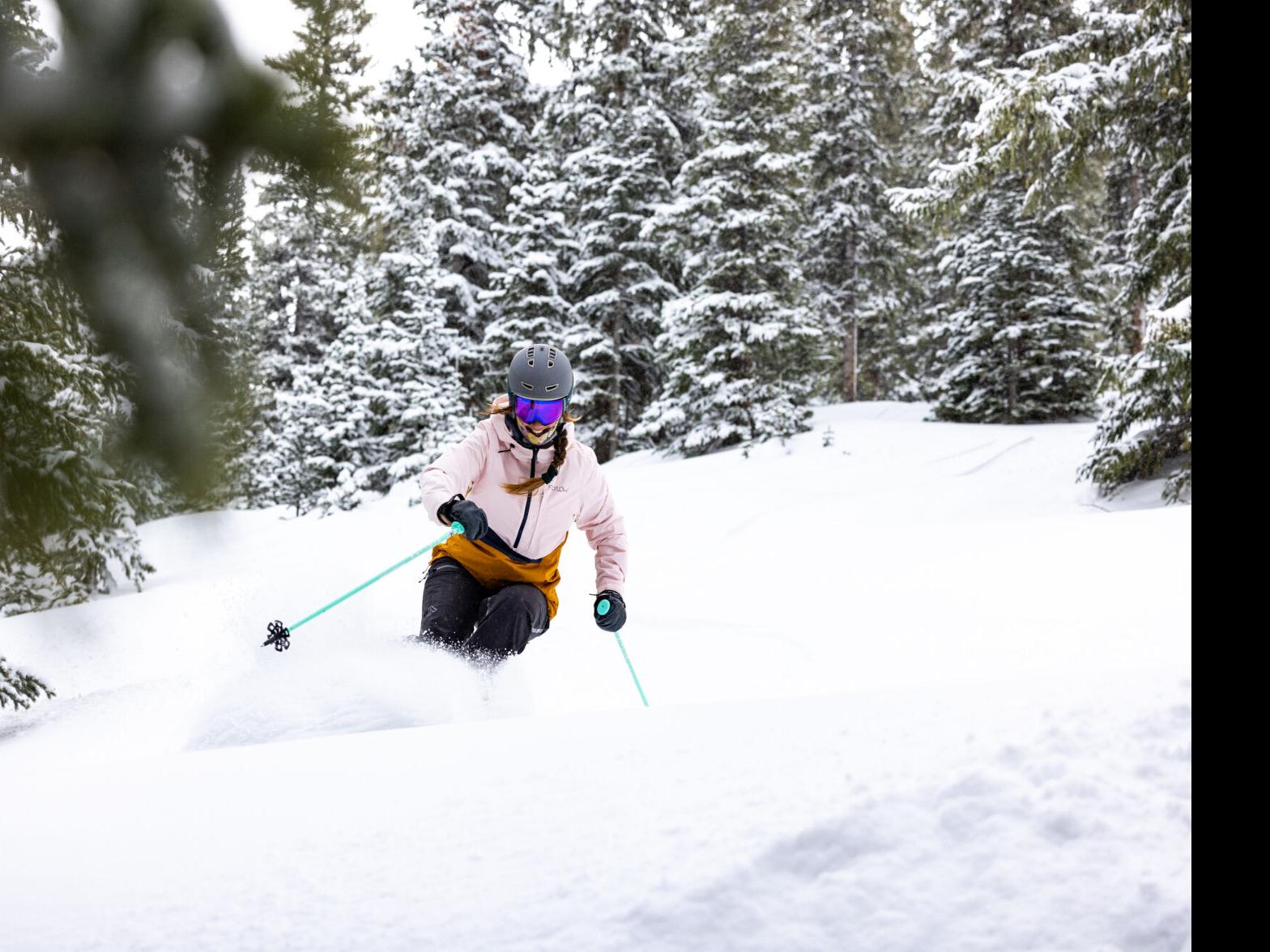guy sliding down snow hill while skiing｜TikTok Search